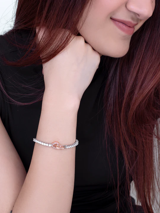 Solitaire Studded Chain Bracelet